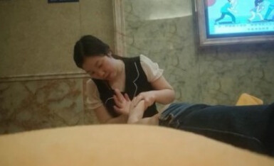 [Xiao Ma Xun Huân] Hướng dẫn nữ kỹ thuật viên massage và tán tỉnh, đẩy ngực và liếm lưng nửa dịch vụ, liếm nhau ở tư thế 69, chèn mạnh và cuối cùng là thổi kèn