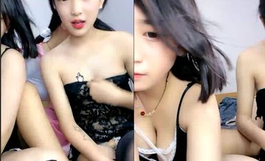 Three 00-year-old lolitas! Child's face huge breasts! Bathroom shower wet body temptation, double-headed dragon mutual insertion, take turns vibrator masturbation, small age slut very much!