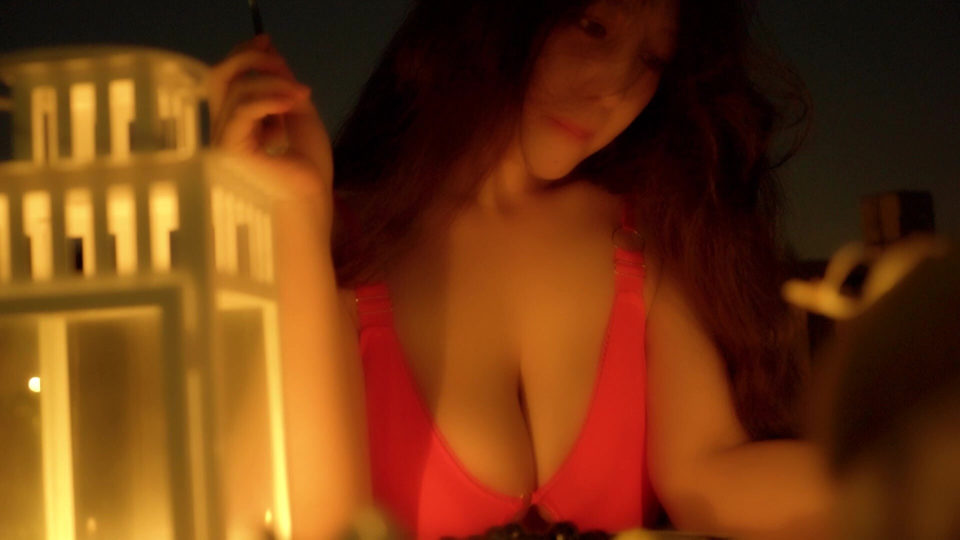微博19W網紅G奶女神『櫻晚』最新大尺度主題私拍《紅酒與她》極致唯美幽魂誘惑 