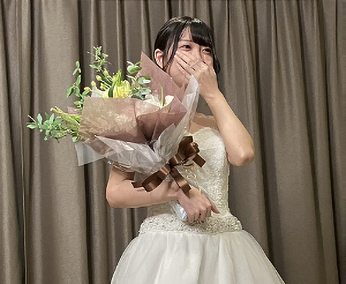 FC2PPV-3237415[Finally on sale] Erika's tearful graduation wedding! She challenges herself to a reward at the Fan Appreciation Festival's private photo session! Pre-sale version with a collection of pictures!