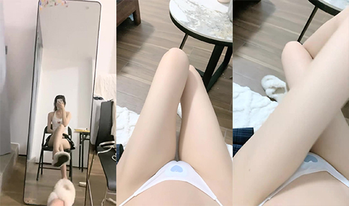 A 05 year old student girl, looks like Wang Xinling, [sexy long legs] Gulu-Gulu Bear, pussy pink pussy flowing, slim figure tickles the heart (4)