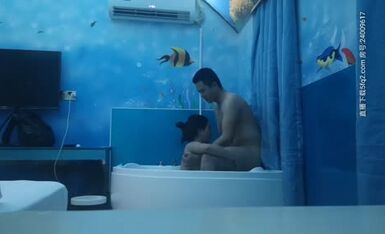 Older brother about to fuck a good family small slut love hotel to fuck, moody bathtub mandarin ducks bath, holding the wall back into the burst insertion, sitting on the side of the bathtub, the girl on a one on the next initiative to sit on the ride