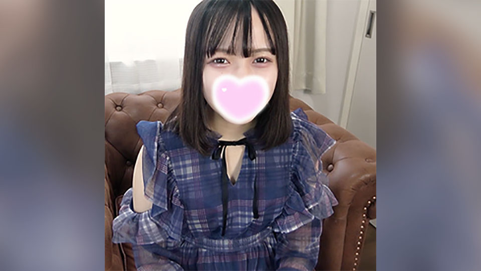 FC2-PPV-4317426 [Amateur DREAM] My beloved Moe who has a pure heart and can't make eye contact. She is too cute and obedient to let go of a man's heart. 18 years old Moe.
