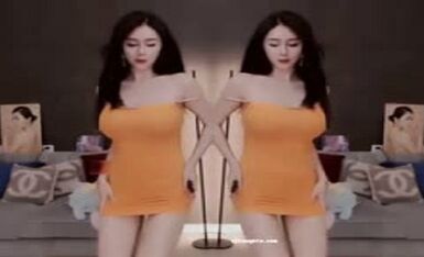 DooYu super popular goddess 【Zhang QiGe】August newest dew point breast rubbing compilation 7
