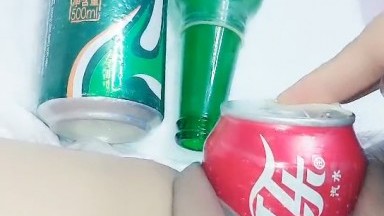 Boyfriend's JJ is too small, all kinds of bottles and cans inserted B